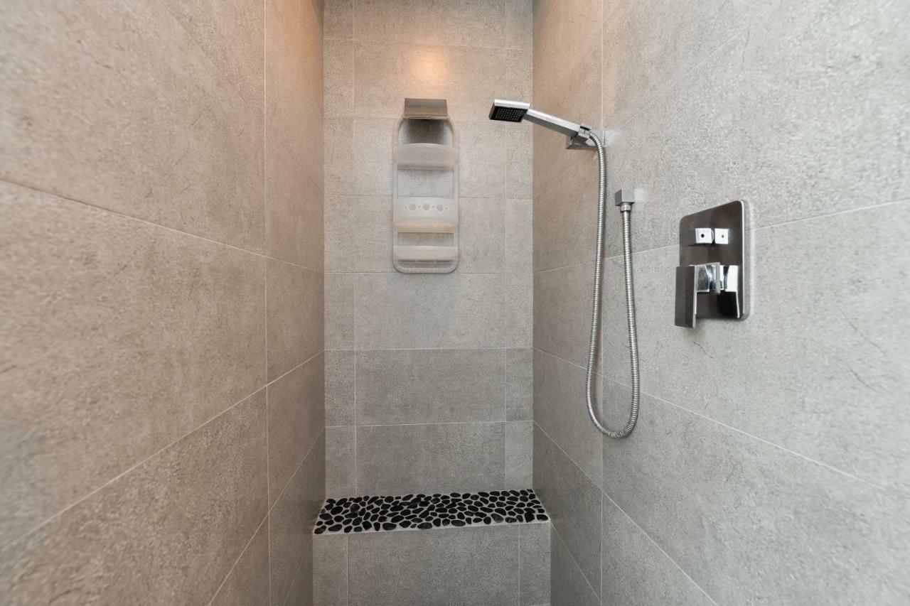 Contemporary Pool Villa I - Pool & Jacuzzi - Nearby Beach Венис Екстериор снимка