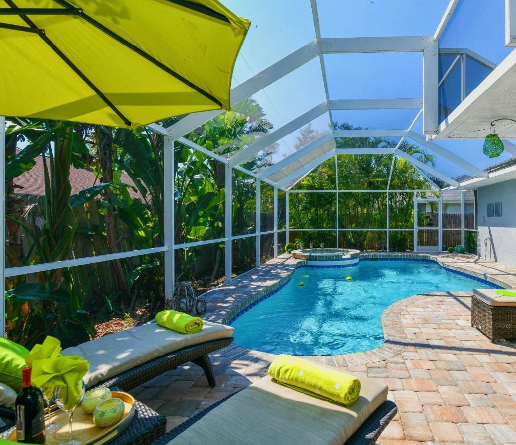 Contemporary Pool Villa I - Pool & Jacuzzi - Nearby Beach Венис Екстериор снимка