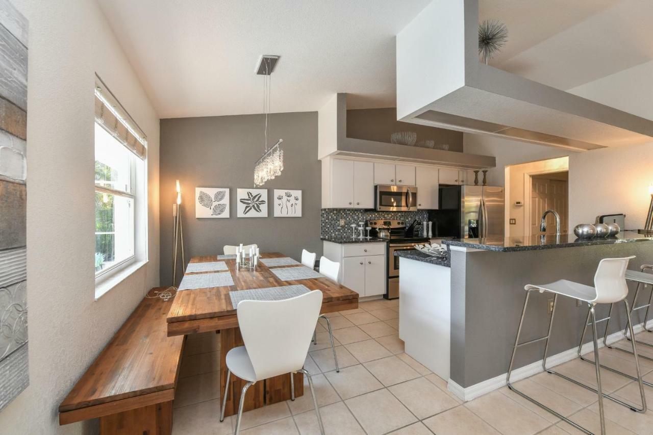 Contemporary Pool Villa I - Pool & Jacuzzi - Nearby Beach Венис Екстериор снимка